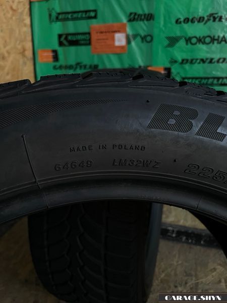 225/50 R17 Bridgestone Blizzak LM 32 RFT  00259 фото