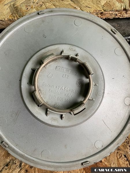Ковпаки заглушка до литих дисків R15 Volkswagen оригінал код: 3B0 601 149 00094 фото